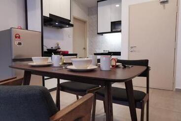 Mykey The Quartz A 06 08 Melaka City