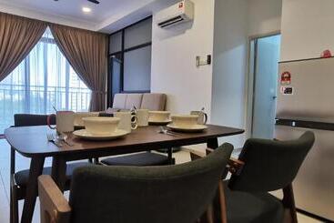 Mykey The Quartz A 06 08 Melaka City