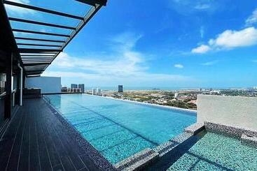 Mykey The Quartz A 06 08 Melaka City