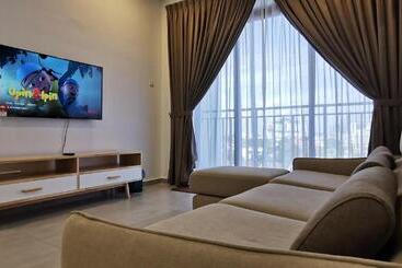 Mykey The Quartz A 06 08 Melaka City