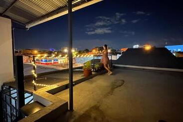 پانسیون Sjo Oasis Hostel