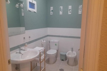 پانسیون Hostal Entreolivos