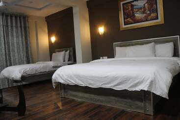 Safena Hotel Skardu
