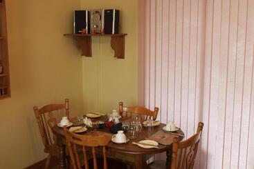 Gardenfield House Bed & Breakfast H91vh02