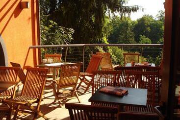 هاستل Cukrarna Guest Accommodation