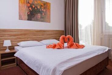 Aviator Garni Hotel Bratislava