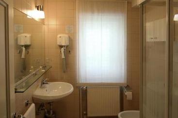 تختخواب و صبحانه Apartments Boltez
