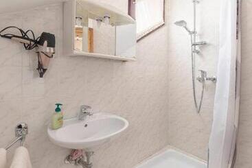 Bed And Breakfast Mili Vrh