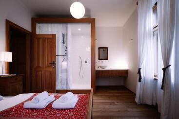 Pr Gavedarjo Eco Heritage B&b