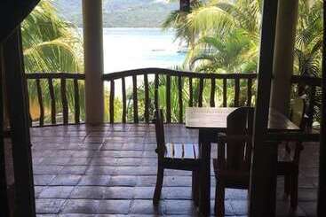 Dolphinbay Beachfront & Dive Resort