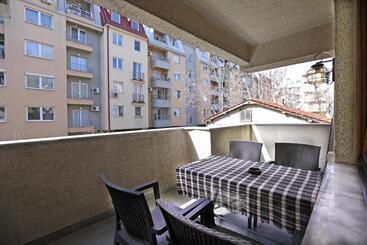 Hostel 42