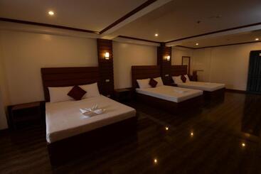 هتل Abozza Resort
