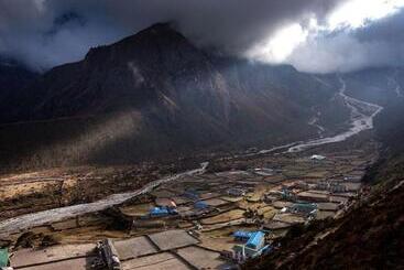هتل Mountain Lodges Of Nepal   Lukla