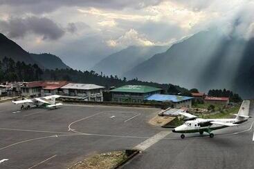 هتل Mountain Lodges Of Nepal   Lukla