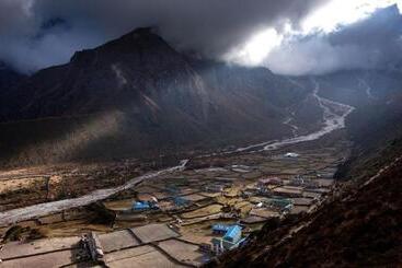 هتل Mountain Lodges Of Nepal   Lukla