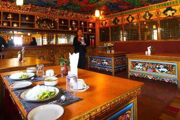 هتل Mountain Lodges Of Nepal   Lukla