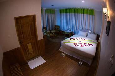 Hotel Rich