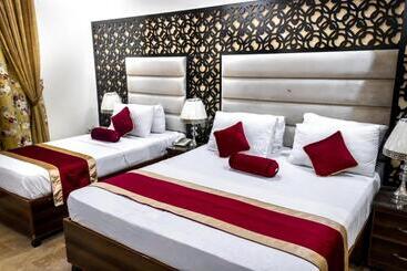 Rose Palace Hotel, Gulberg