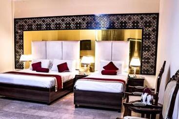 Rose Palace Hotel, Gulberg