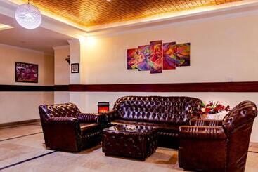 Rose Palace Hotel, Gulberg