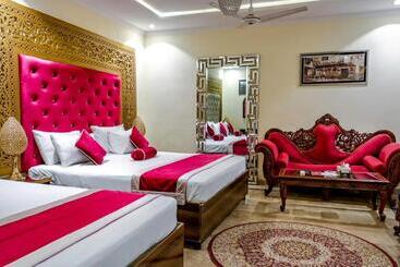 Rose Palace Hotel, Gulberg