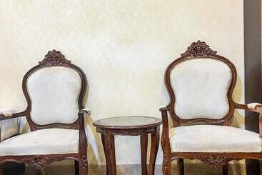 Rose Palace Hotel, Gulberg