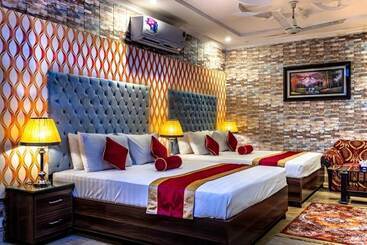 Rose Palace Hotel, Gulberg
