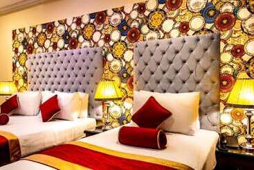 Rose Palace Hotel, Gulberg