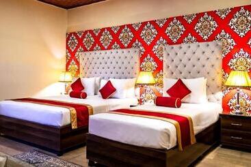 Rose Palace Hotel, Gulberg
