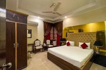Rose Palace Hotel, Gulberg