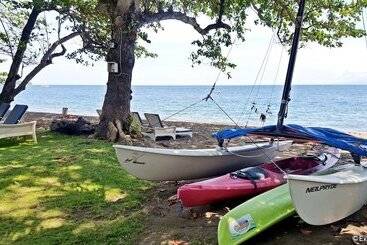 Mike's Dauin Dive Resort