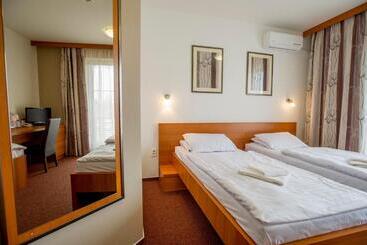 استراحتگاه Wellness Hotel Thermal