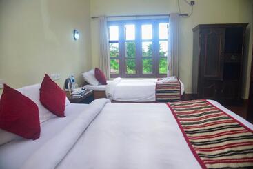 Unique Wild Resort