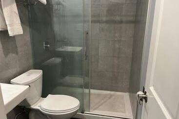هتل Budget Inn Whittier