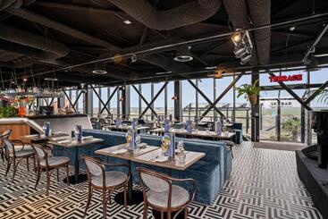 Corendon Amsterdam Schiphol Airport, a Tribute Portfolio Hotel