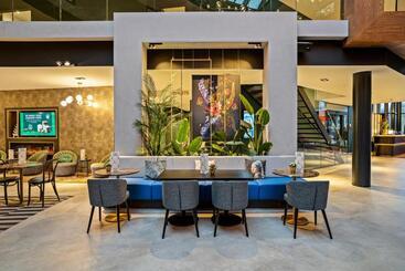 Corendon Amsterdam Schiphol Airport, a Tribute Portfolio Hotel