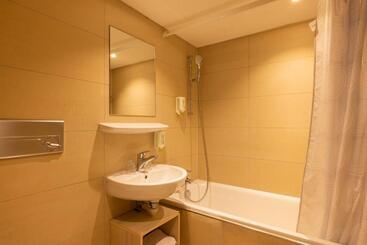 پانسیون Fred Guest House Zürich Hauptbahnhof