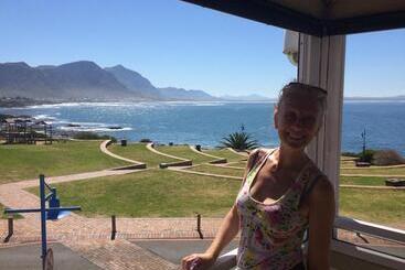 هاستل Hermanus Backpackers & Budget Accommodation