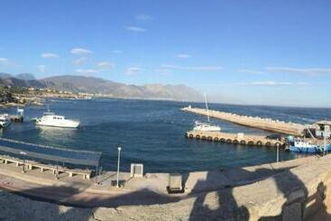 هاستل Hermanus Backpackers & Budget Accommodation
