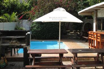 هاستل Hermanus Backpackers & Budget Accommodation
