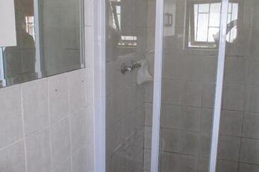هاستل Hermanus Backpackers & Budget Accommodation