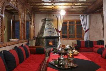 تختخواب و صبحانه Dar Aymane