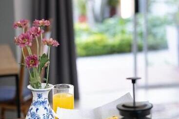 تختخواب و صبحانه Devereux Lodge