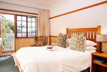 تختخواب و صبحانه Devereux Lodge