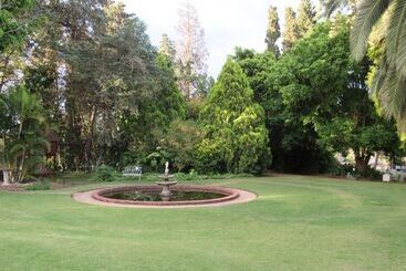 تختخواب و صبحانه Happy Lands Farmstay