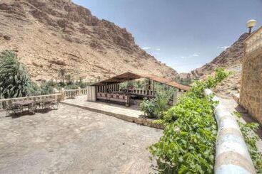 تختخواب و صبحانه Kasbah Taborihte