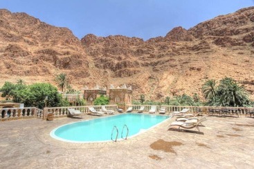 تختخواب و صبحانه Kasbah Taborihte