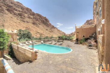 تختخواب و صبحانه Kasbah Taborihte