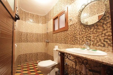 تختخواب و صبحانه Kasbah Taborihte