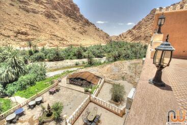 تختخواب و صبحانه Kasbah Taborihte